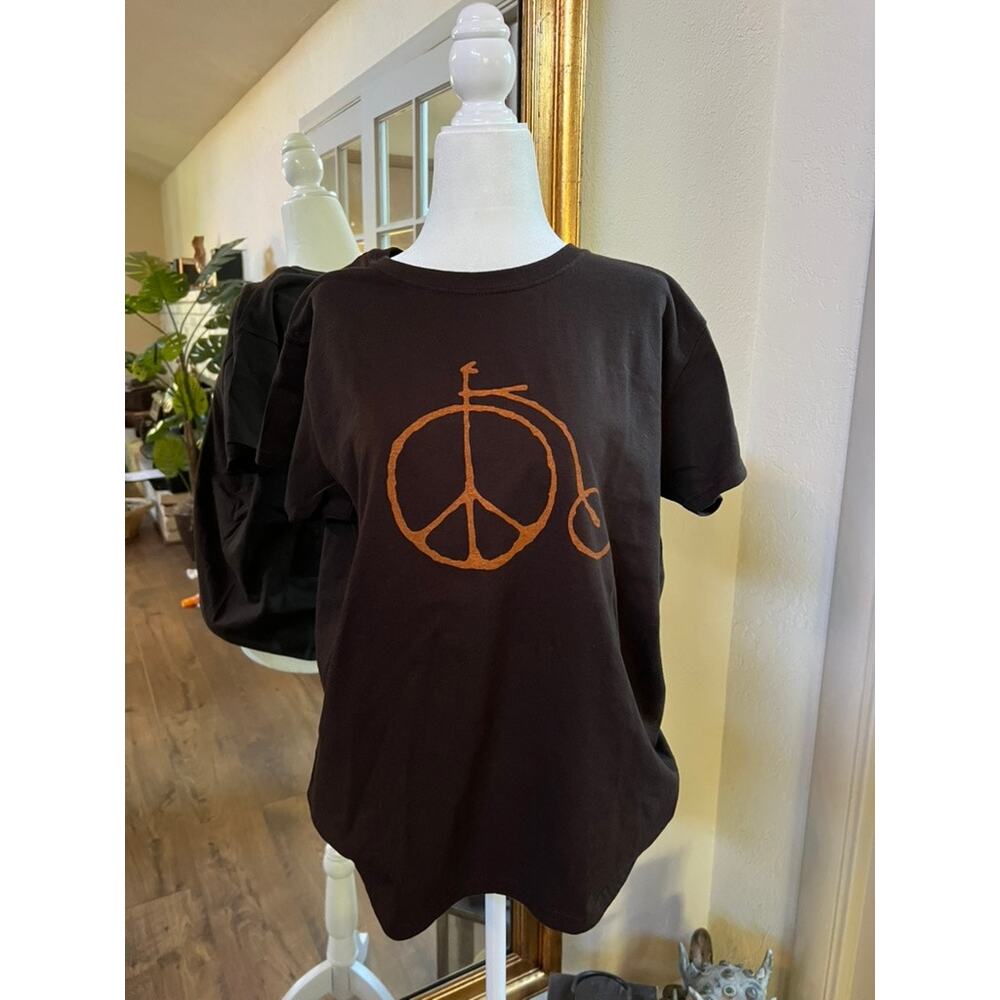 Men Women T-Shirt Size Large High Wheeler Peace Logo Brown